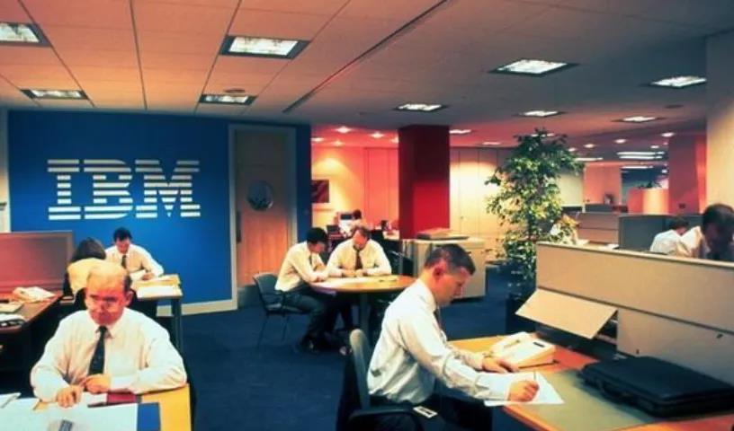 微软继续推行在家办公，“打工人”看酸了