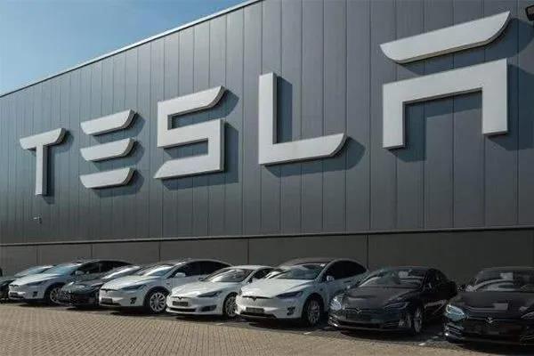 “因为它是特斯拉，所以买它”